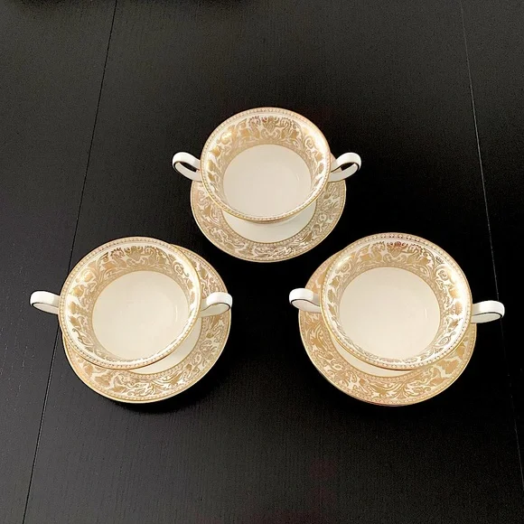 WEDGWOOD England Bone China GOLD FLORENTINE W4219 Cream Soup And Saucer set of 3 - Picture 9 of 16